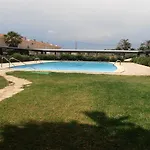 Hotel Surfing 3000