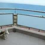 Hotel Surfing 3000